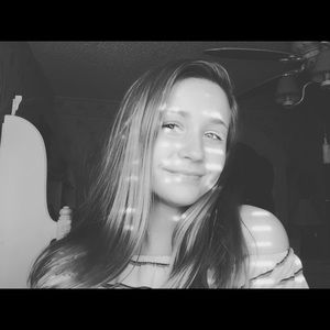 Meet your Posher, Genna